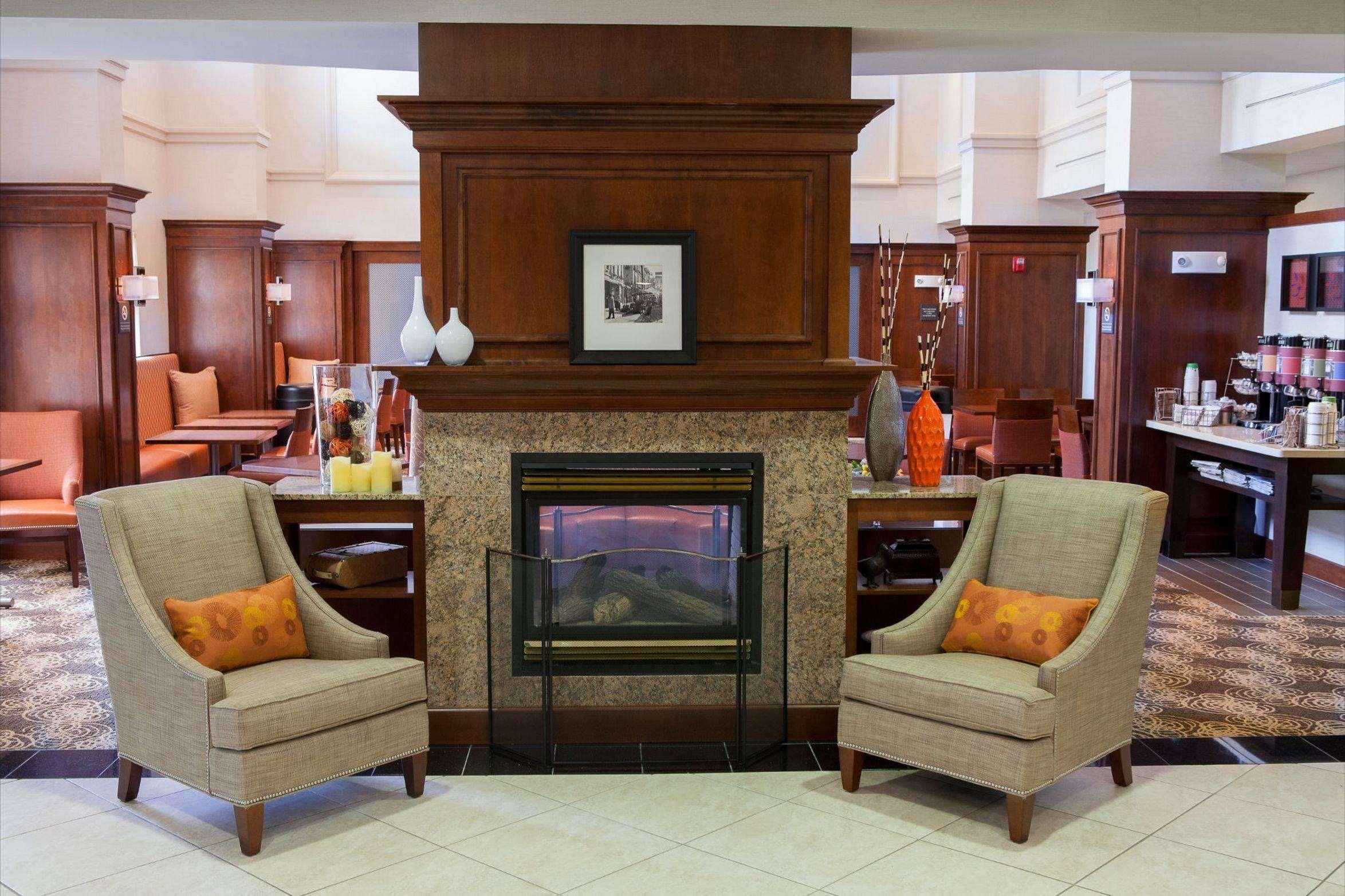 Hampton Inn Raynham-Taunton Exteriör bild