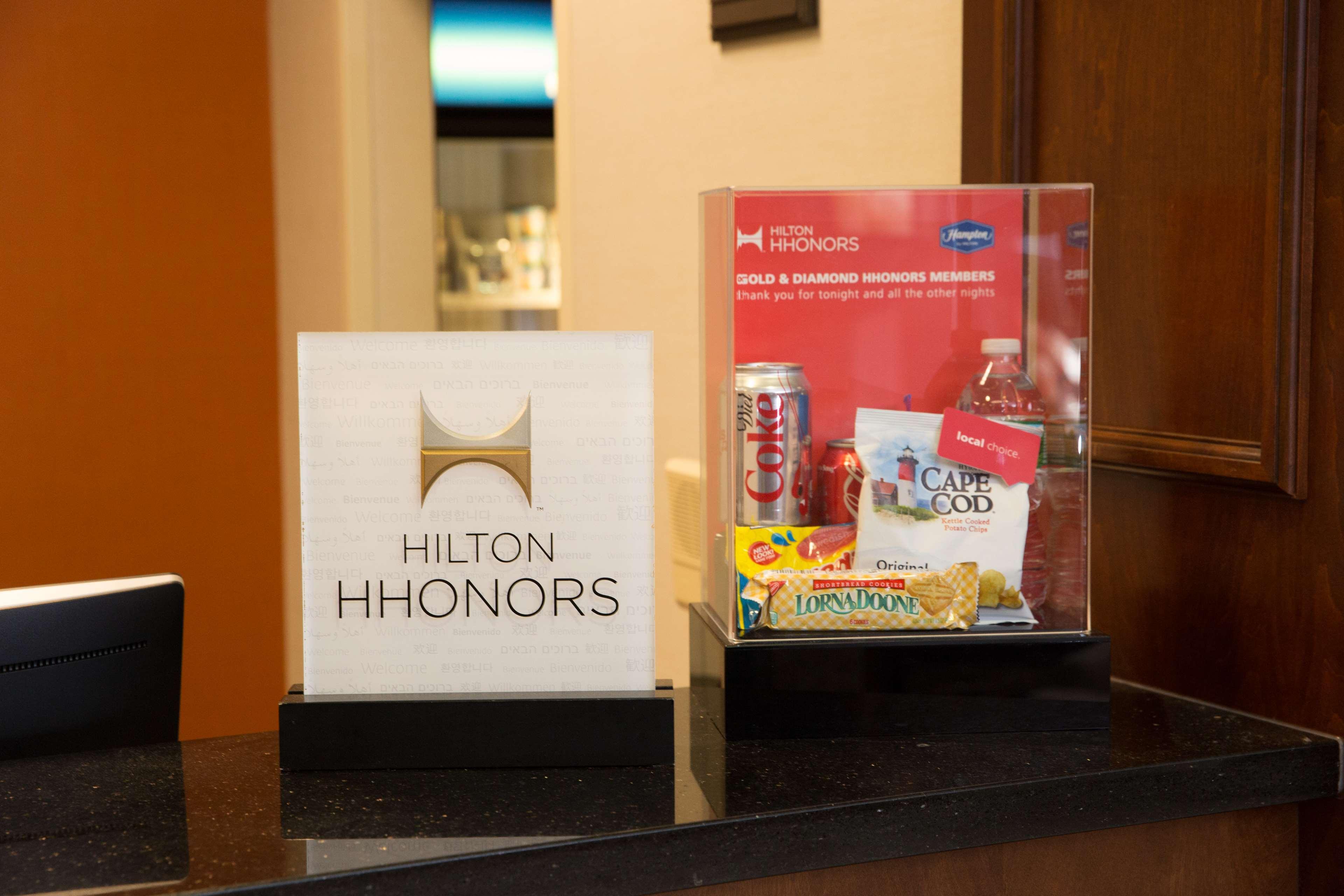 Hampton Inn Raynham-Taunton Exteriör bild