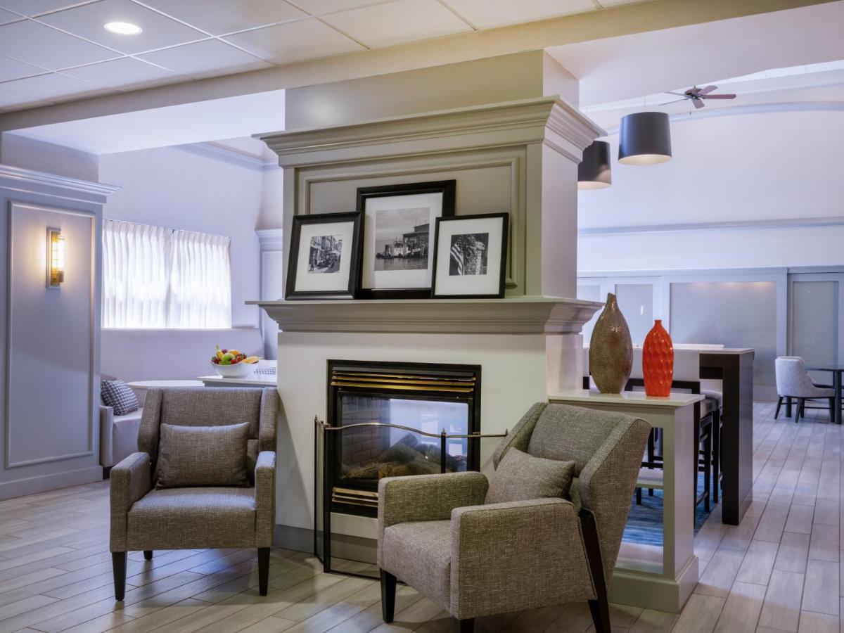 Hampton Inn Raynham-Taunton Exteriör bild