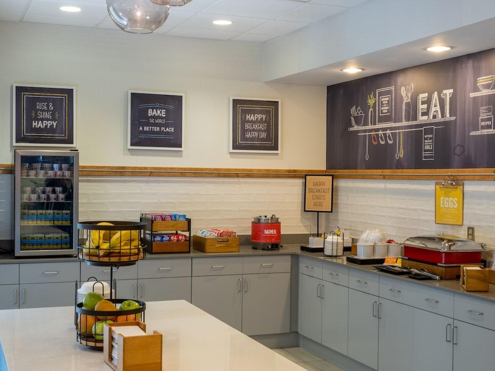 Hampton Inn Raynham-Taunton Exteriör bild