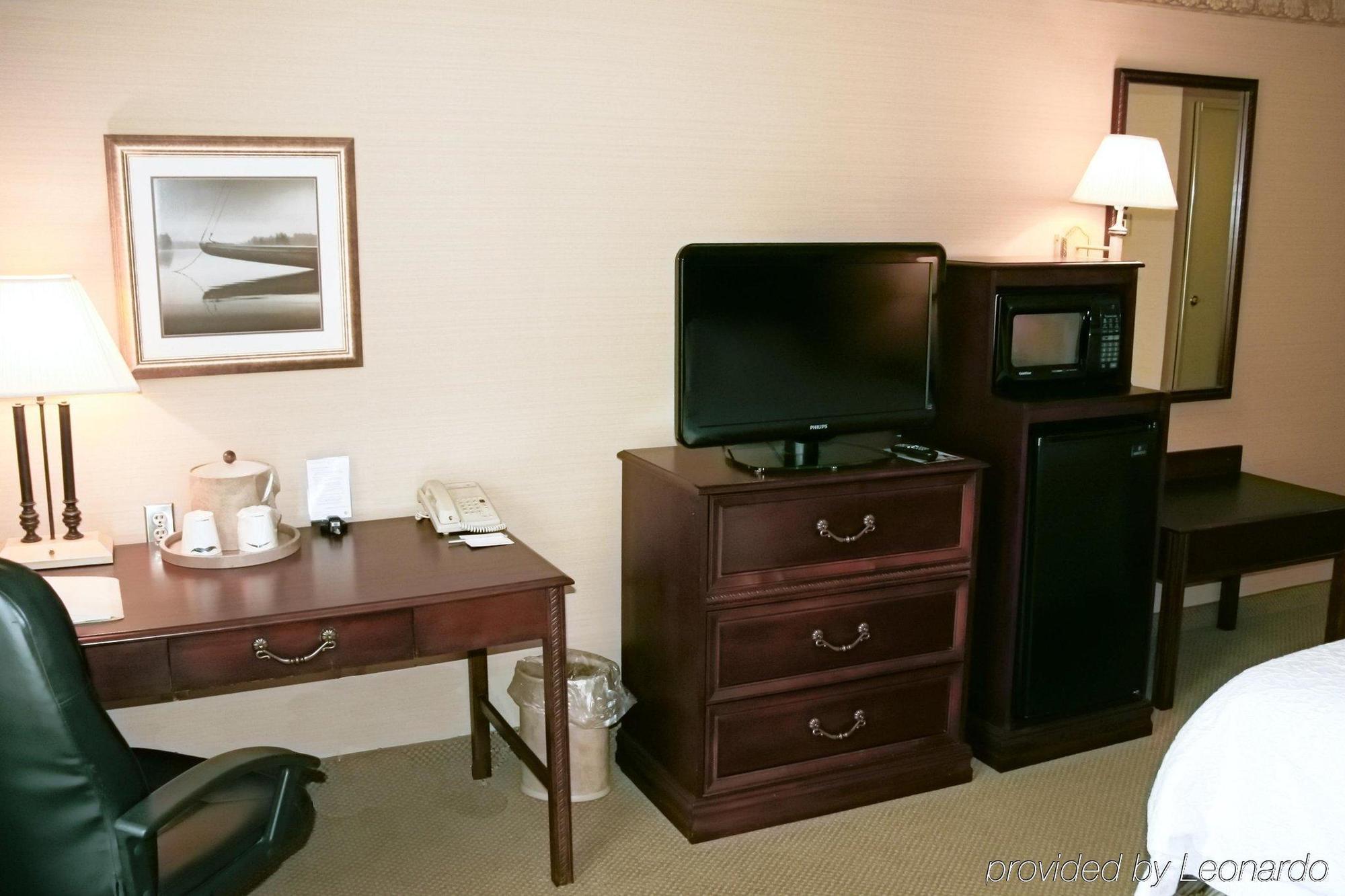 Hampton Inn Raynham-Taunton Exteriör bild